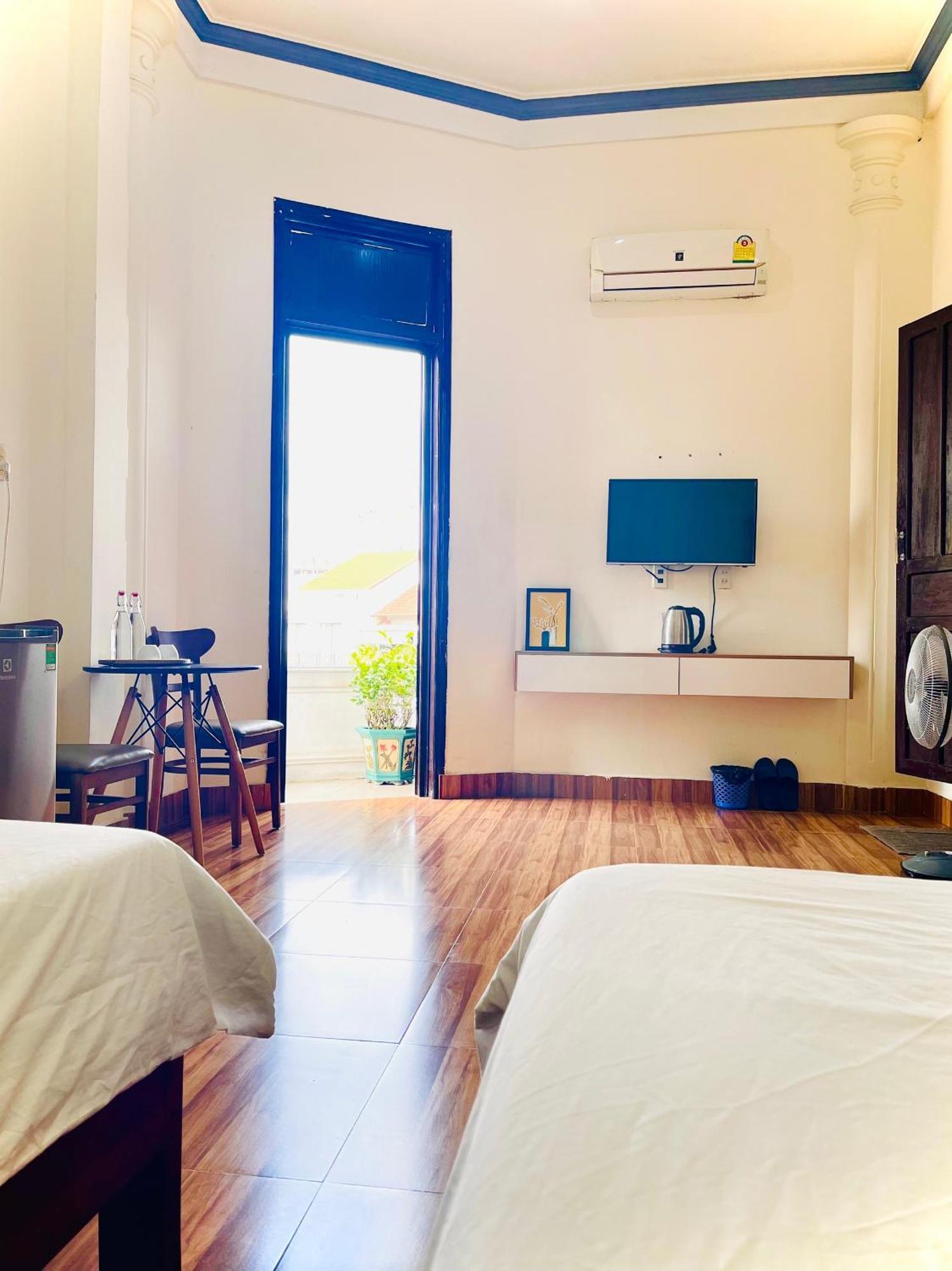 Eva Hotel Hue Esterno foto