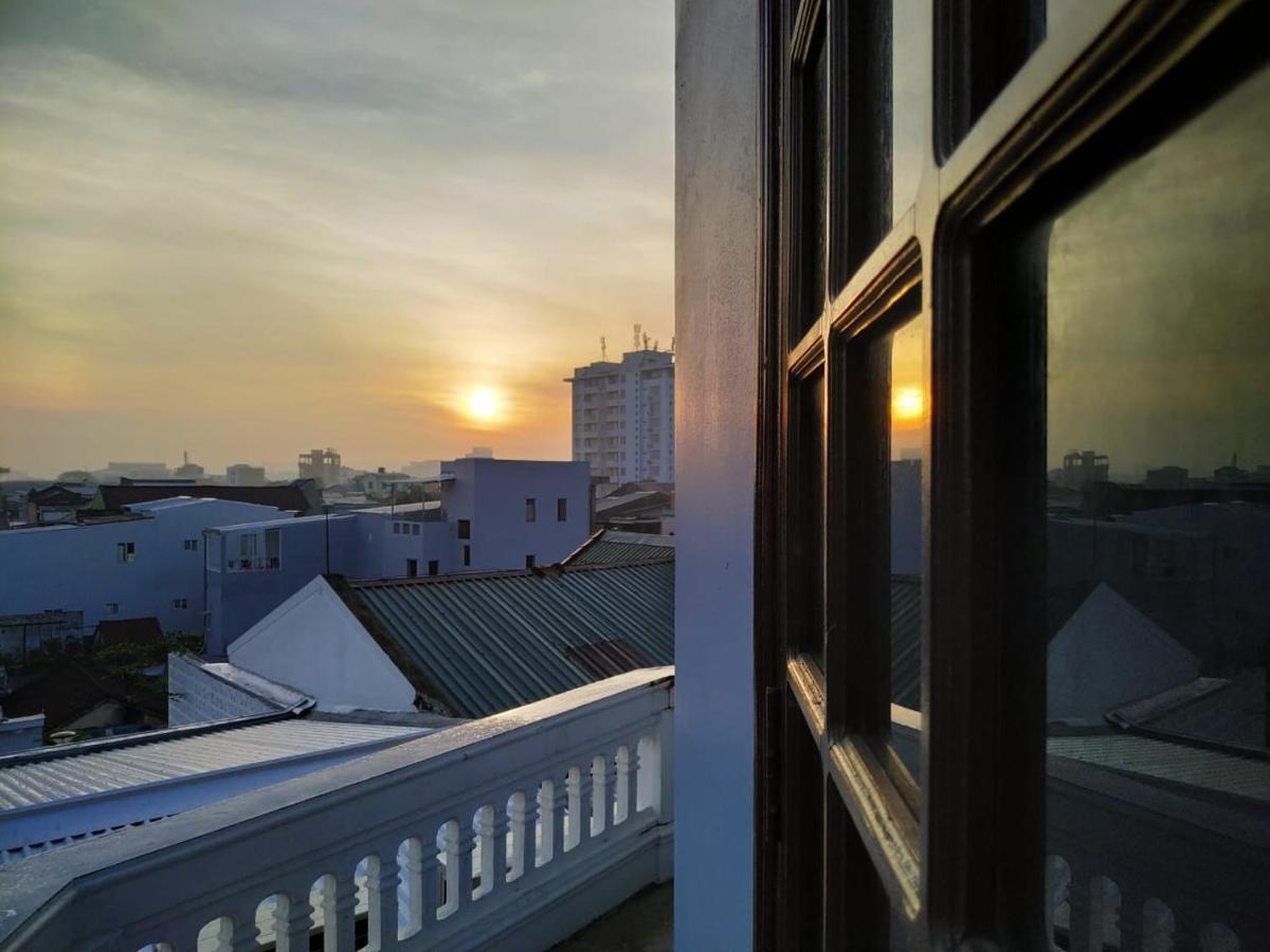 Eva Hotel Hue Esterno foto